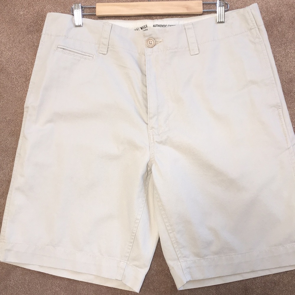 Like new Men’s Chinos Shorts size 36